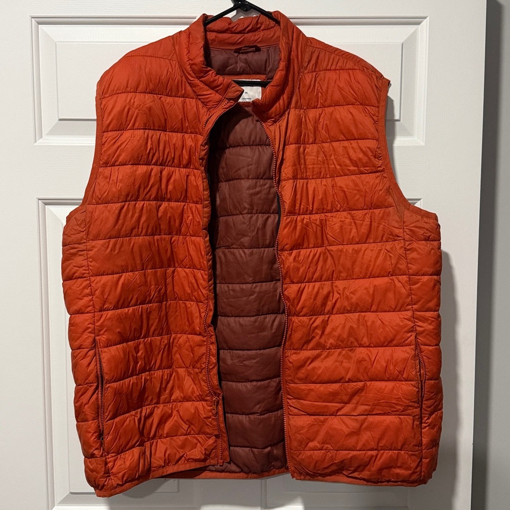Old Navy Men's Orange Puffer Vest